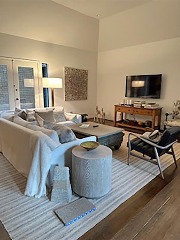 2417 Blue Bonnet Boulevard