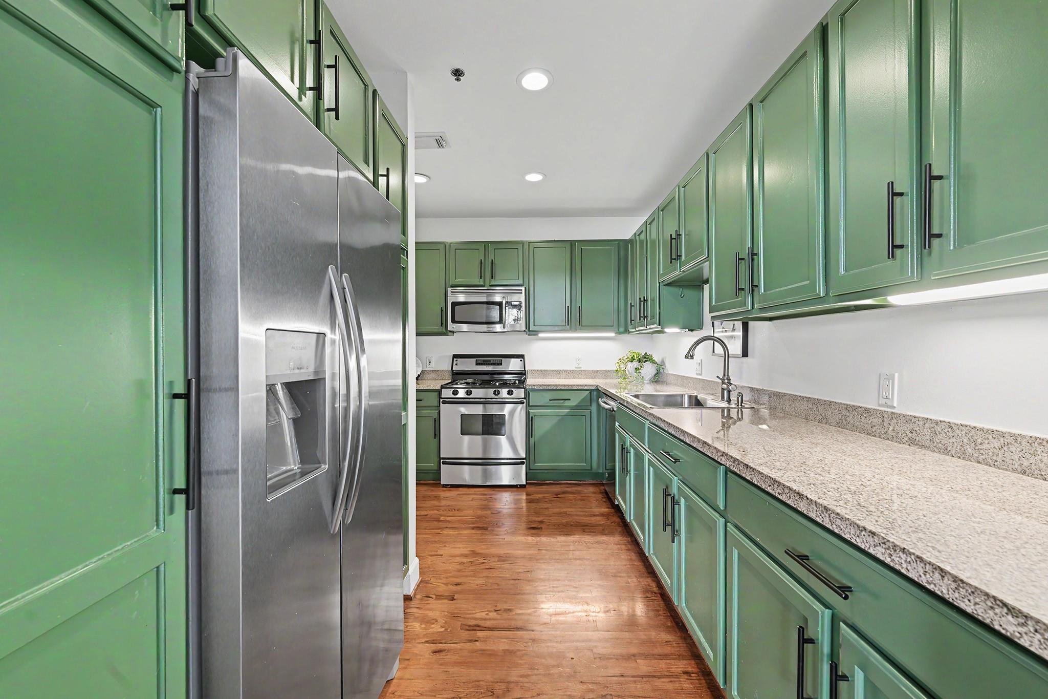 2520 Robinhood Street # 402