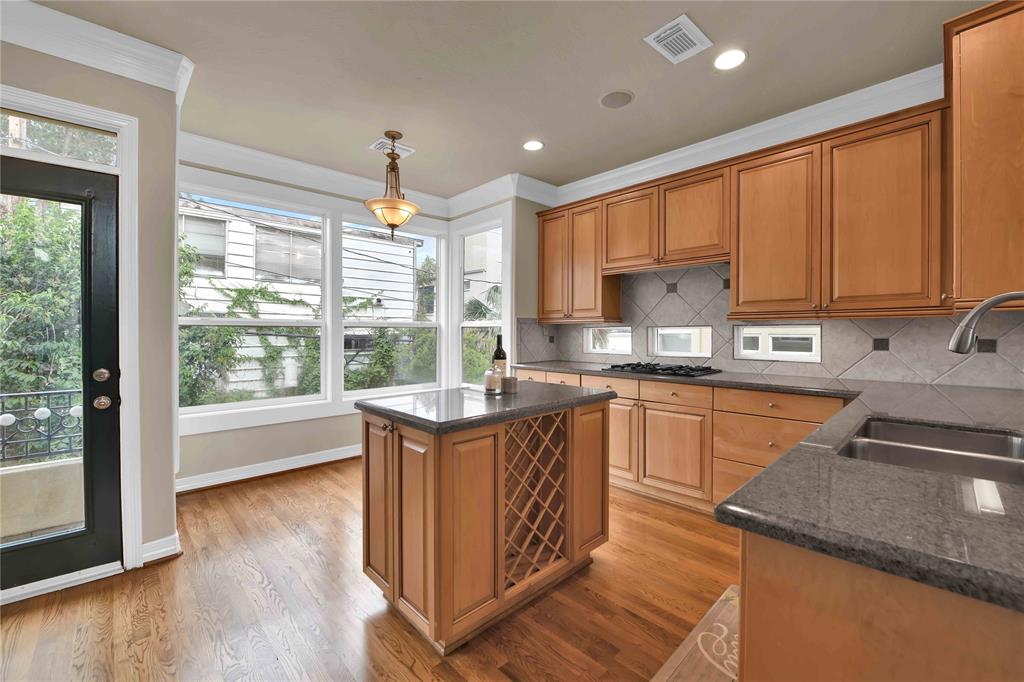 1515 Hyde Park Boulevard # 40
