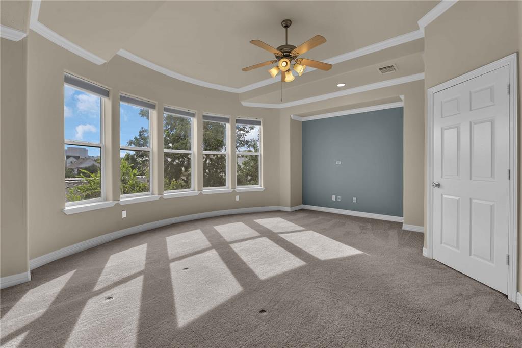 1515 Hyde Park Boulevard # 40