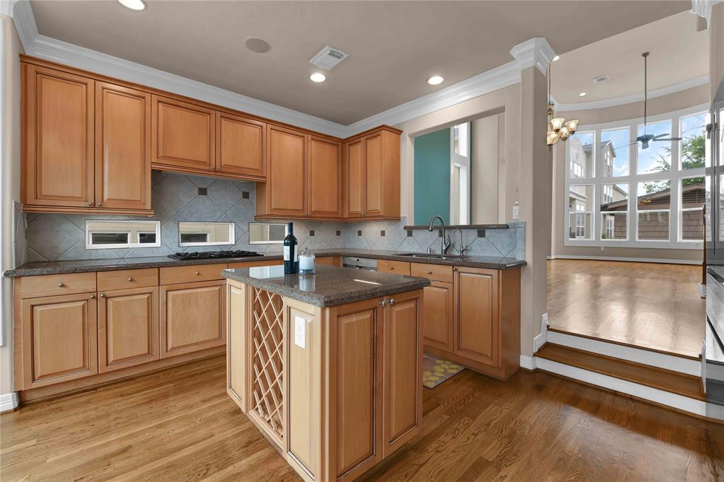 1515 Hyde Park Boulevard # 40