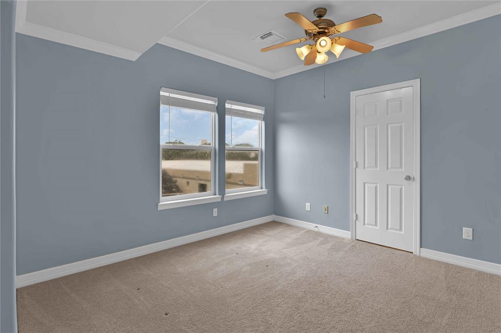 1515 Hyde Park Boulevard # 40