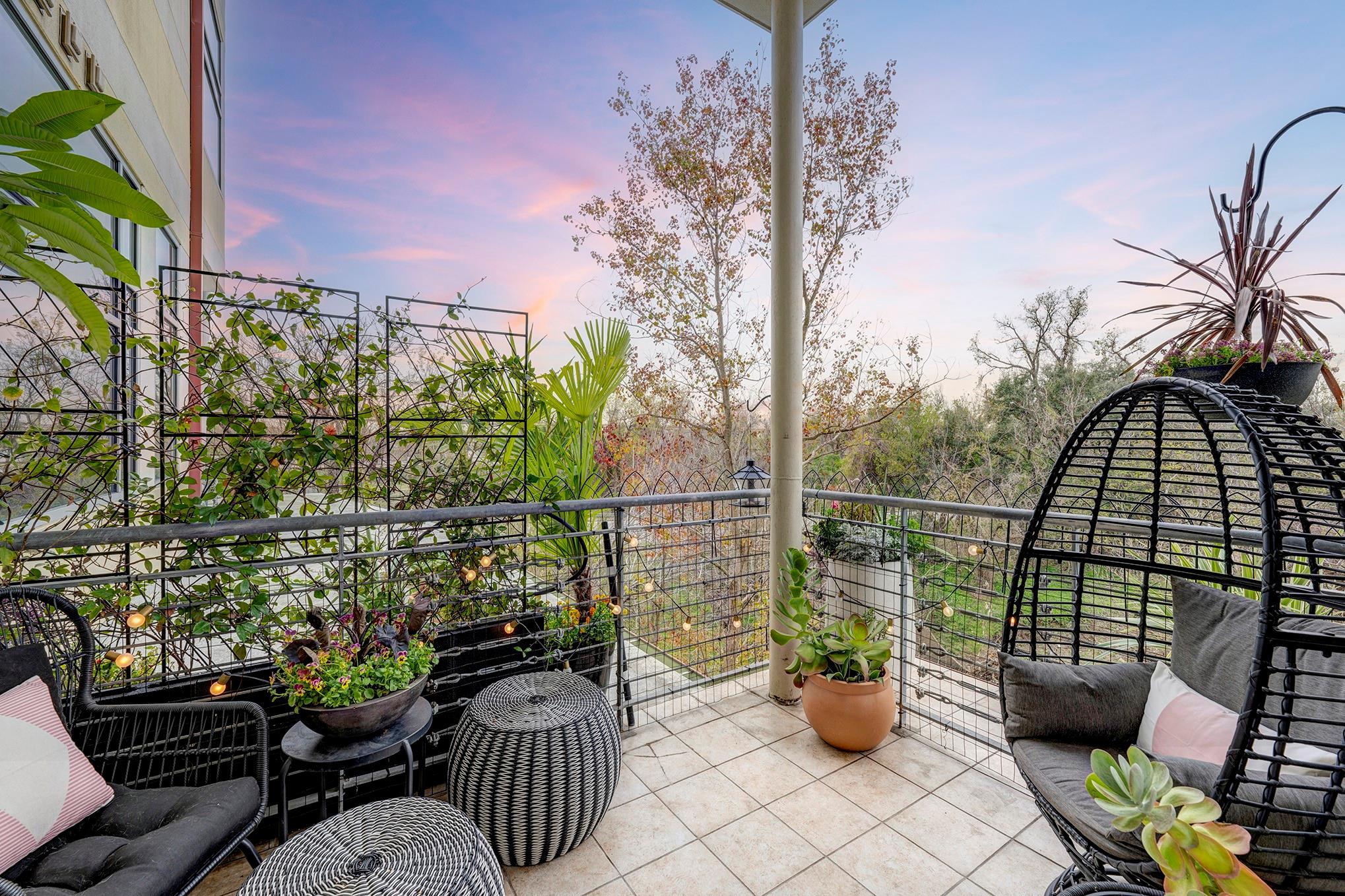 102 Quitman Street # 207