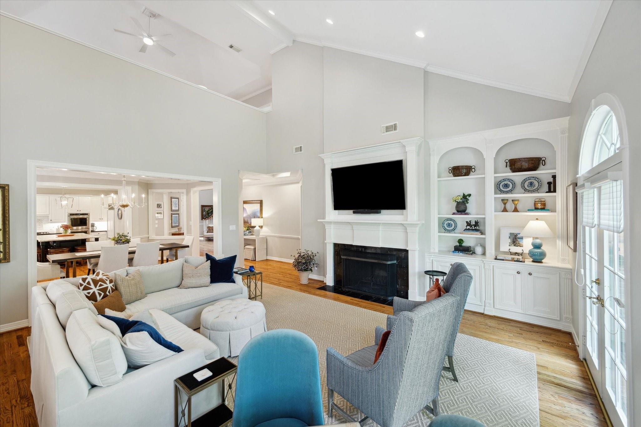 333 Sugarberry Circle