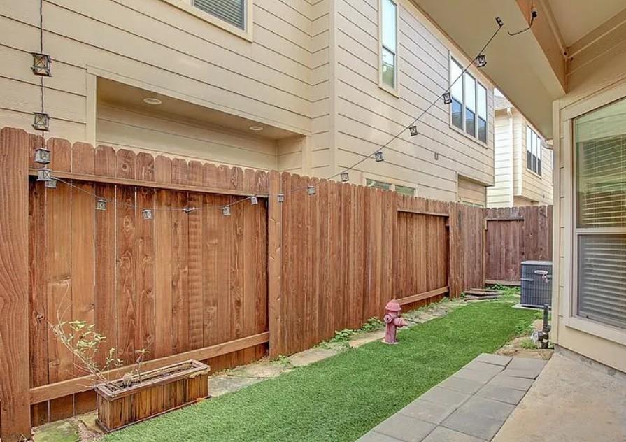3811 Centerplaza Drive