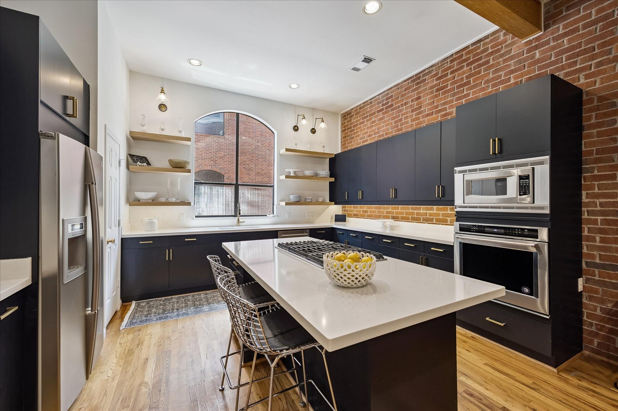 3300 Taft Street Unit: E