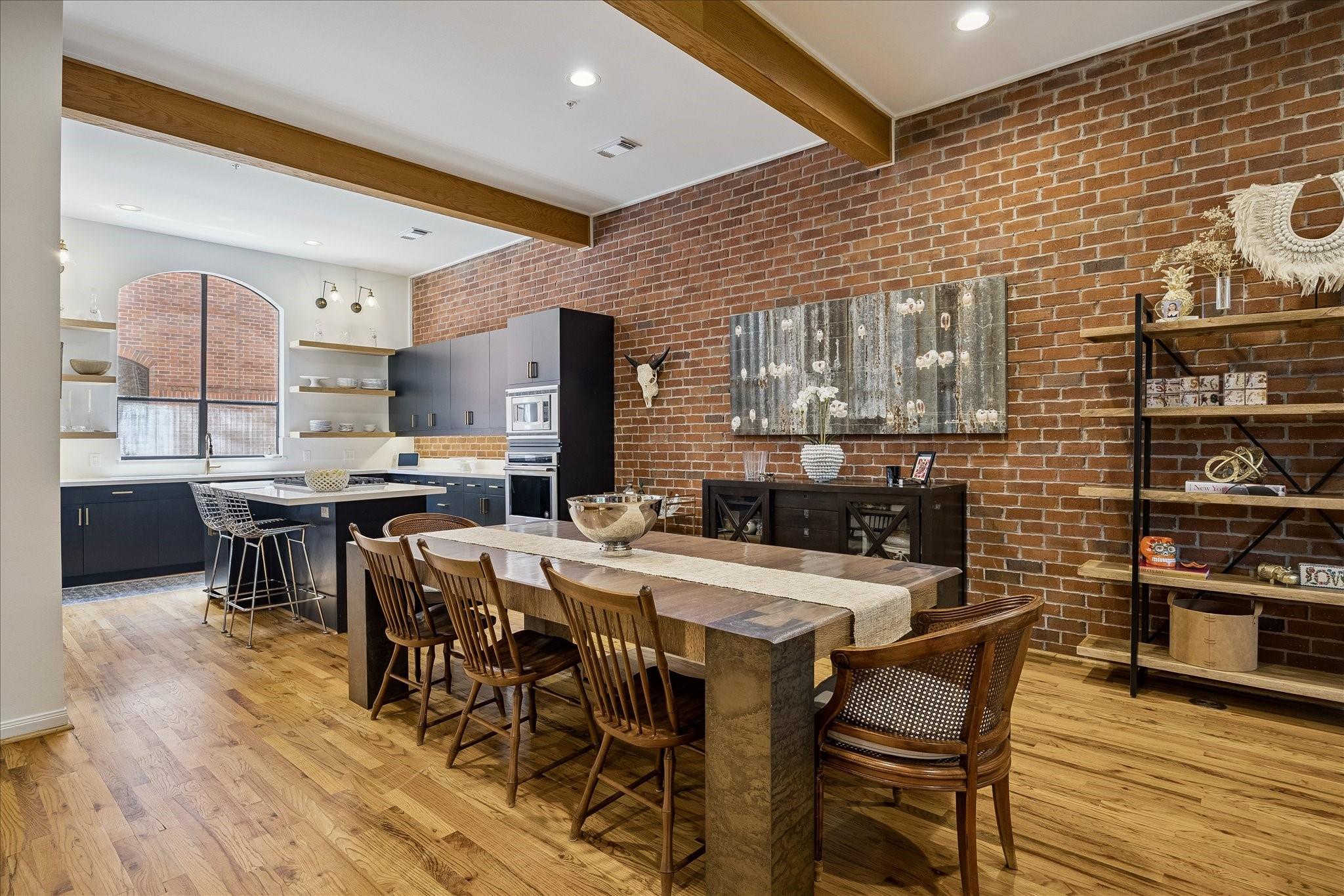 3300 Taft Street Unit: E