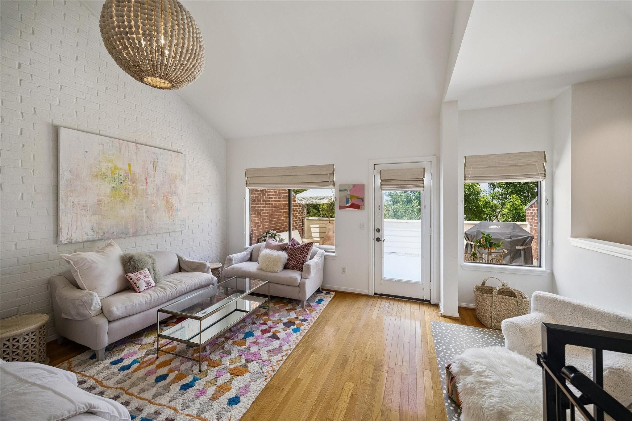 3300 Taft Street Unit: E