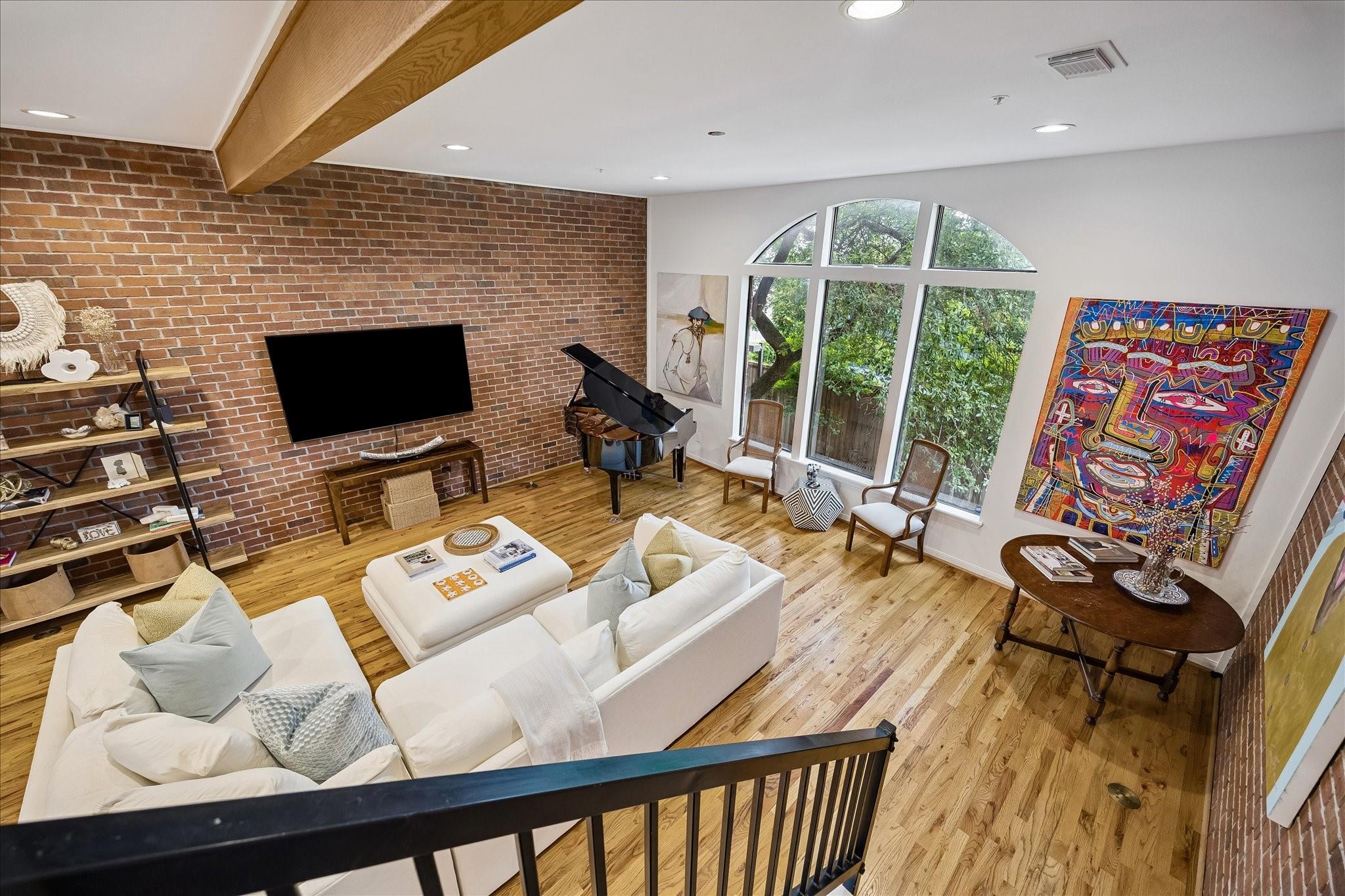 3300 Taft Street Unit: E