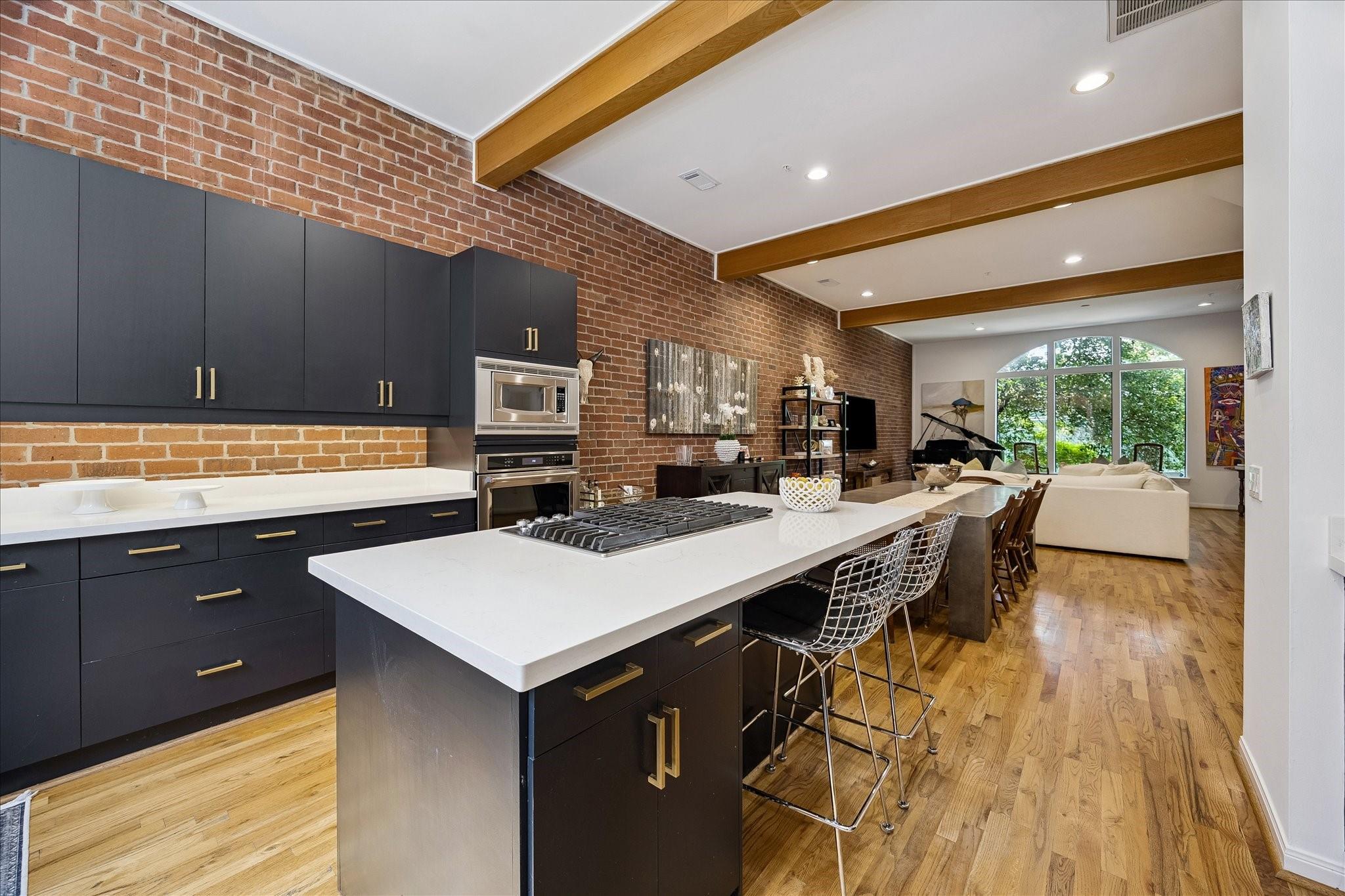 3300 Taft Street Unit: E