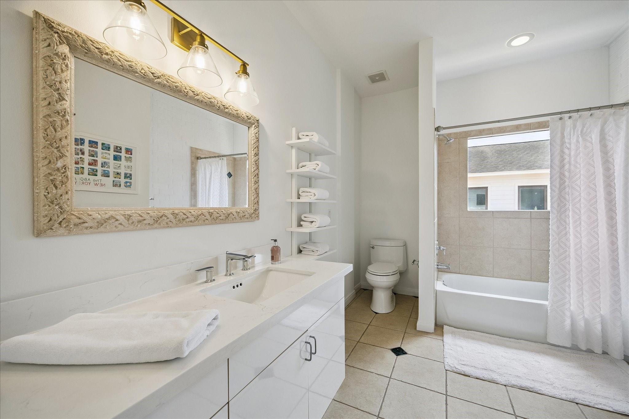 3300 Taft Street Unit: E