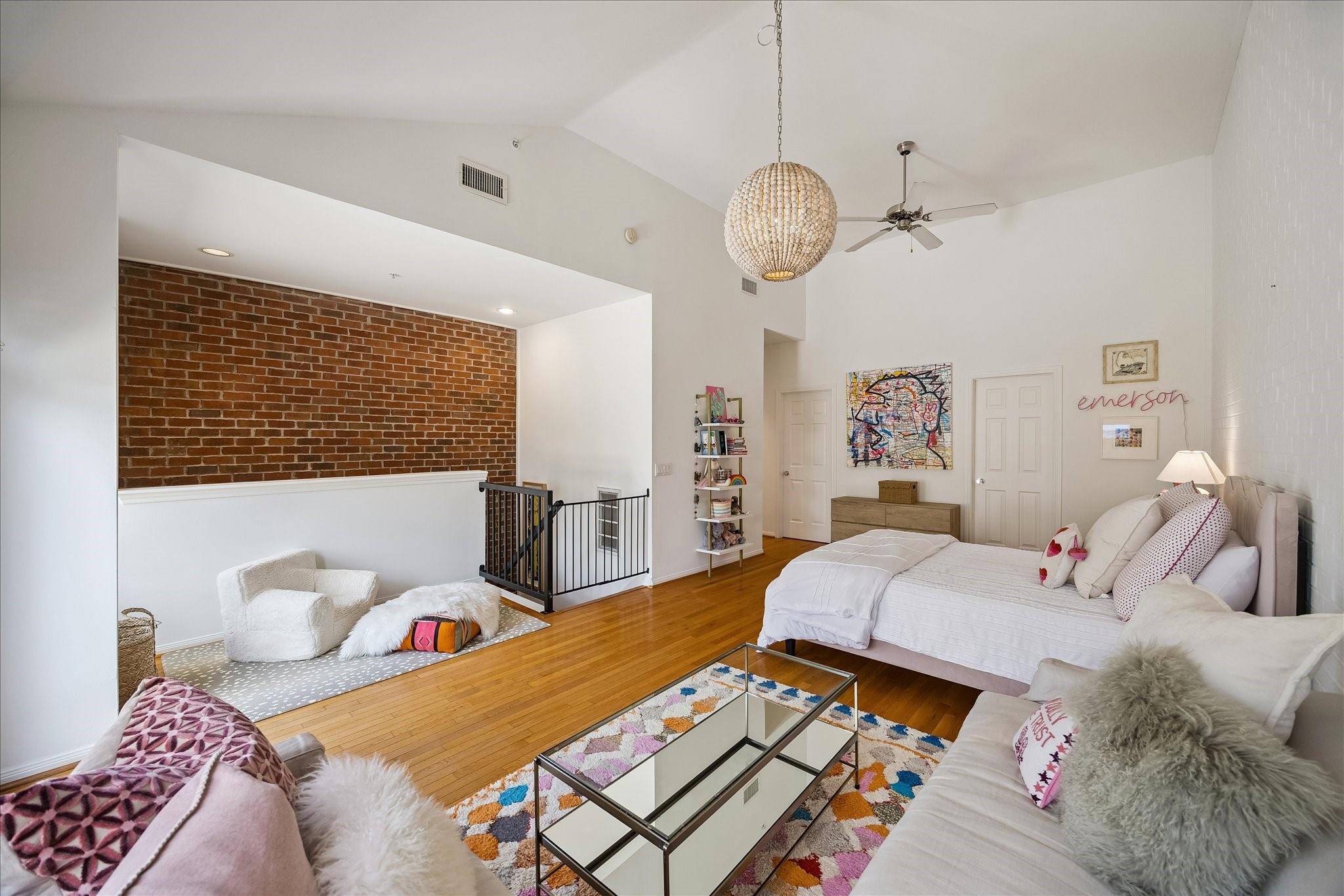 3300 Taft Street Unit: E