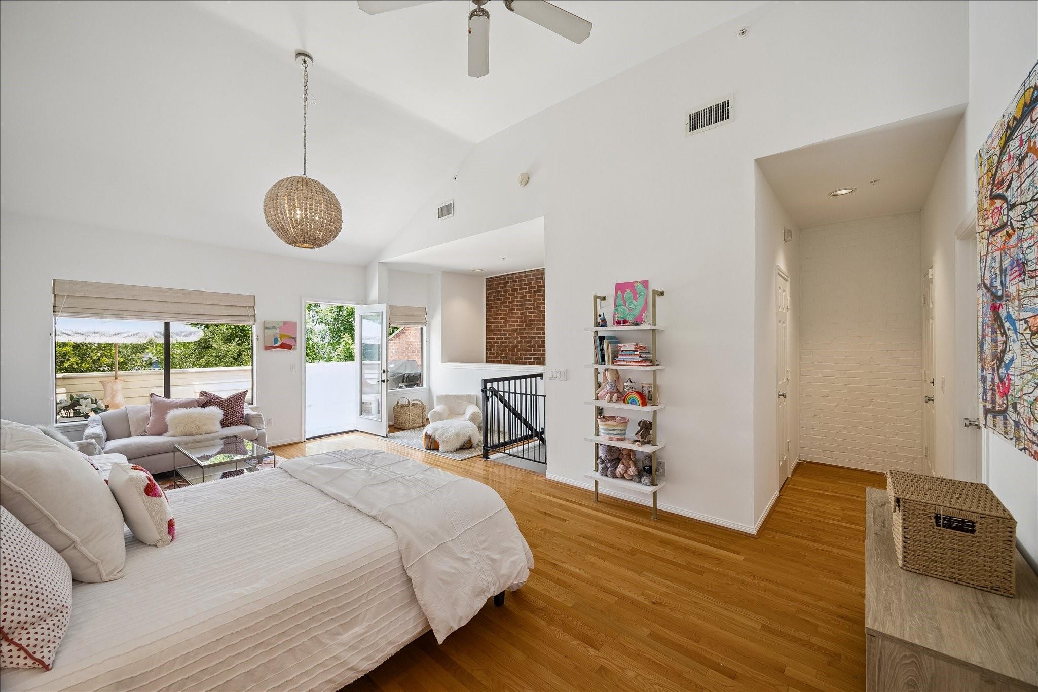 3300 Taft Street Unit: E