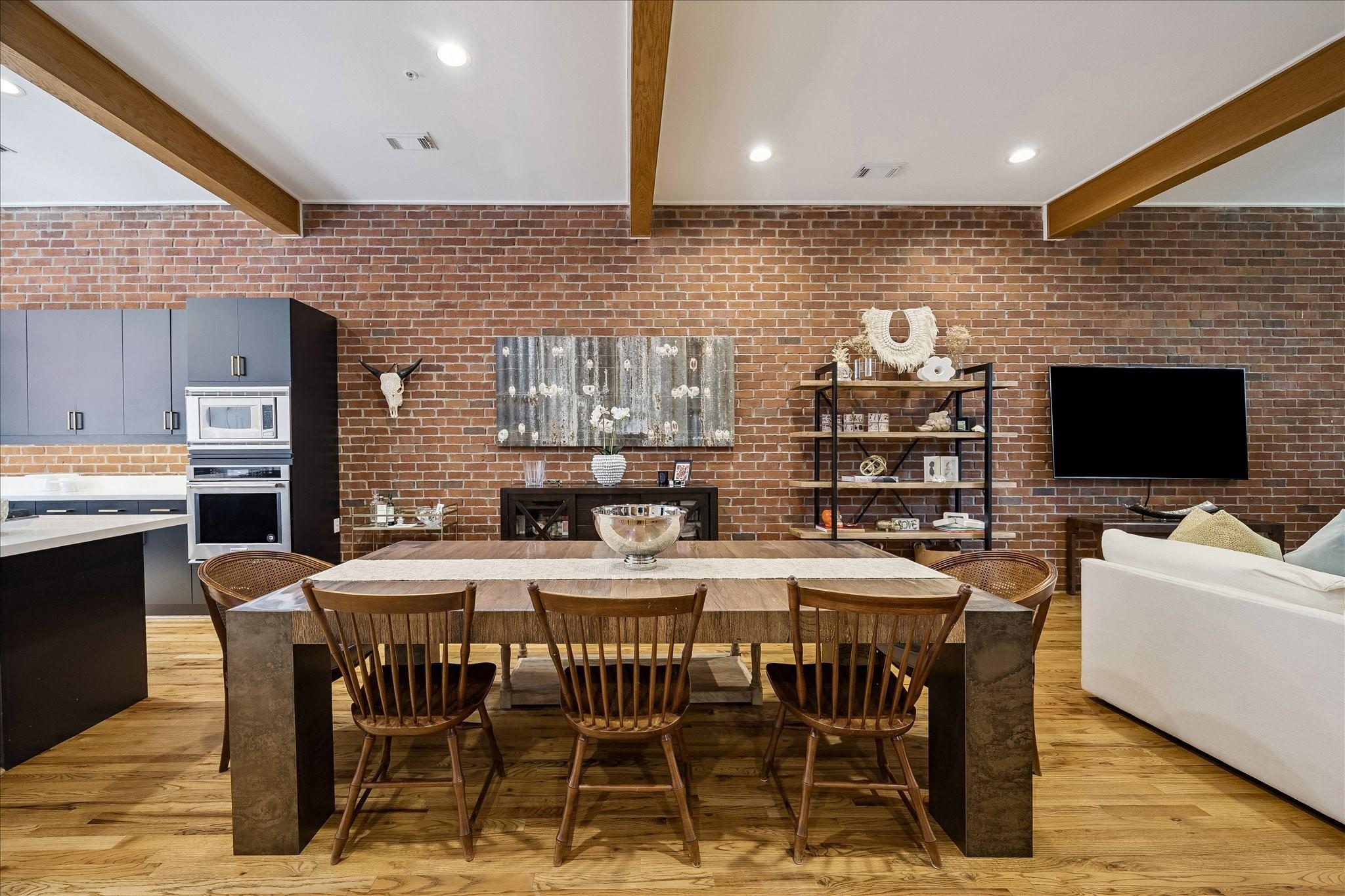 3300 Taft Street Unit: E