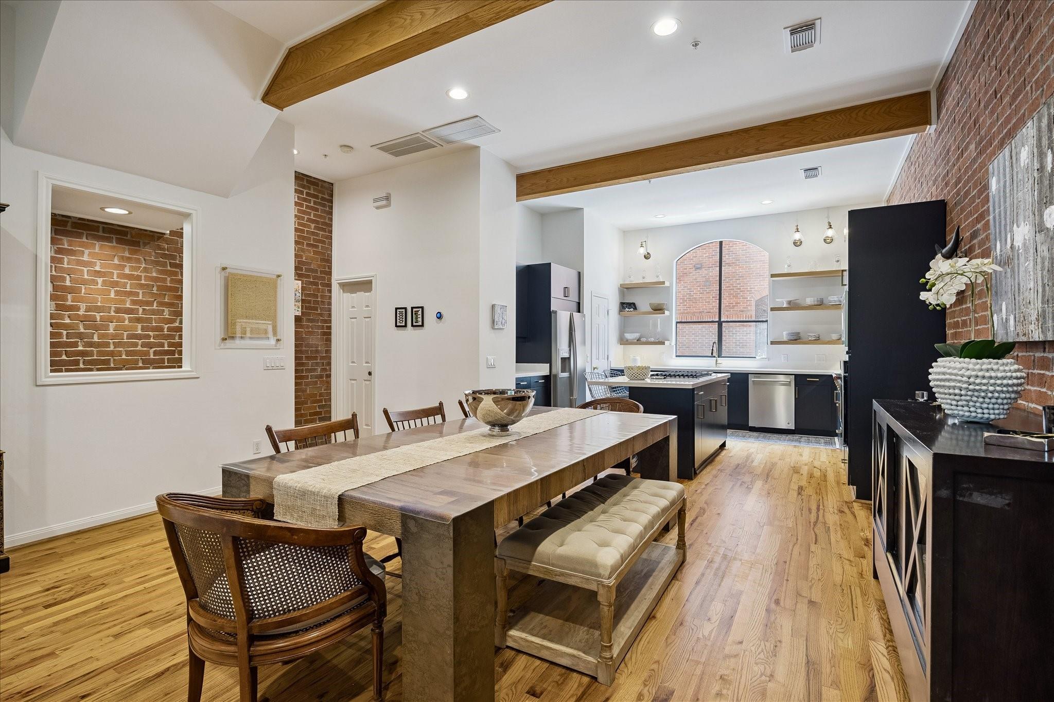 3300 Taft Street Unit: E