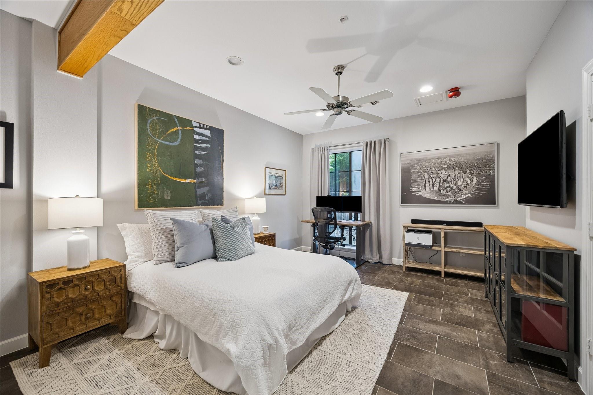 3300 Taft Street Unit: E