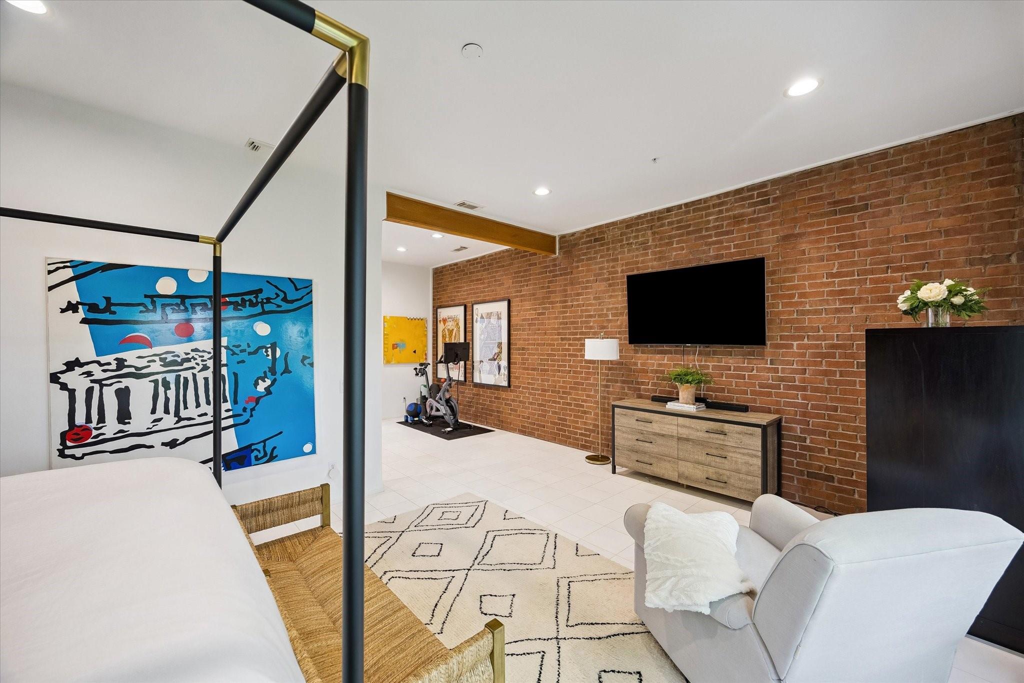 3300 Taft Street Unit: E