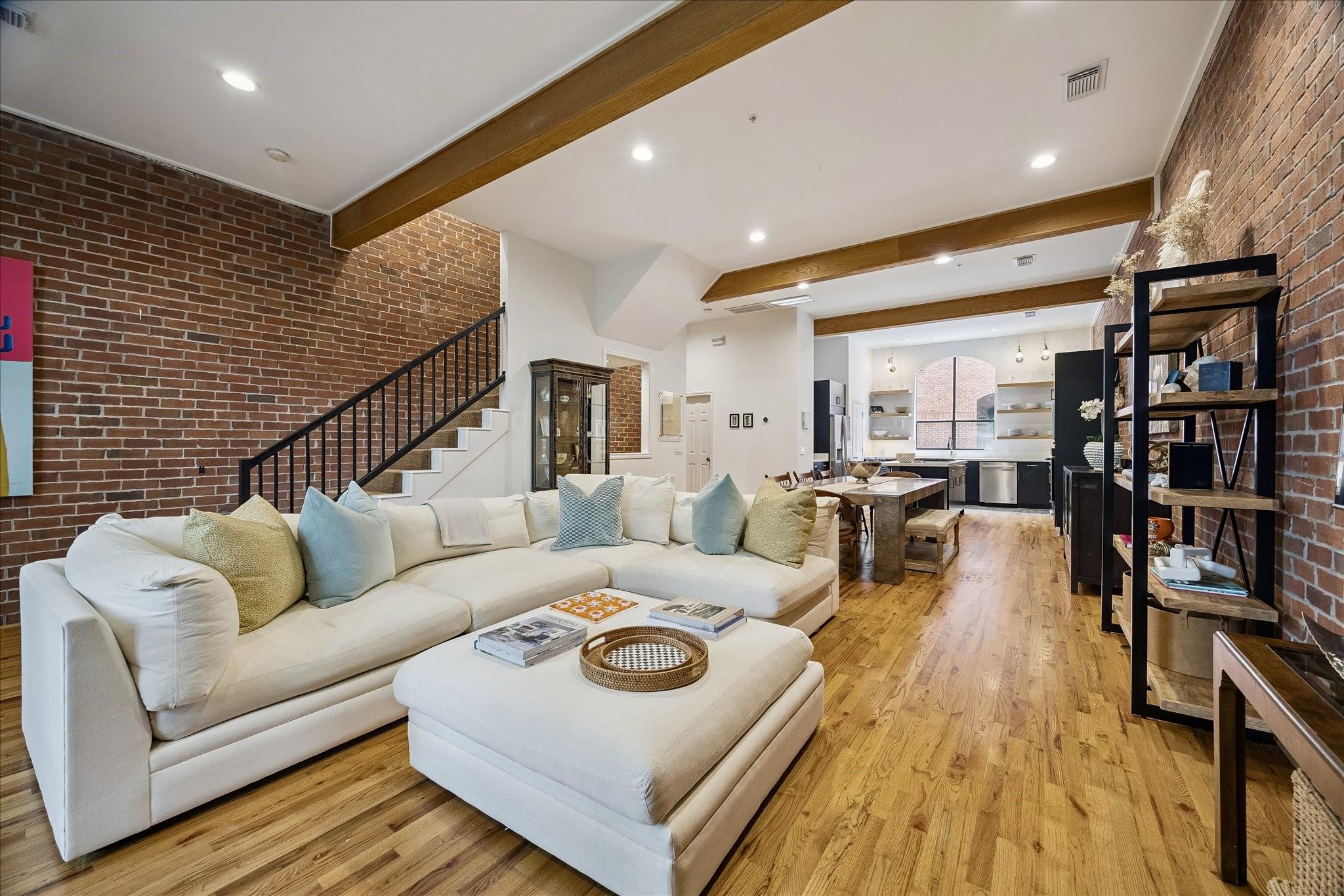 3300 Taft Street Unit: E