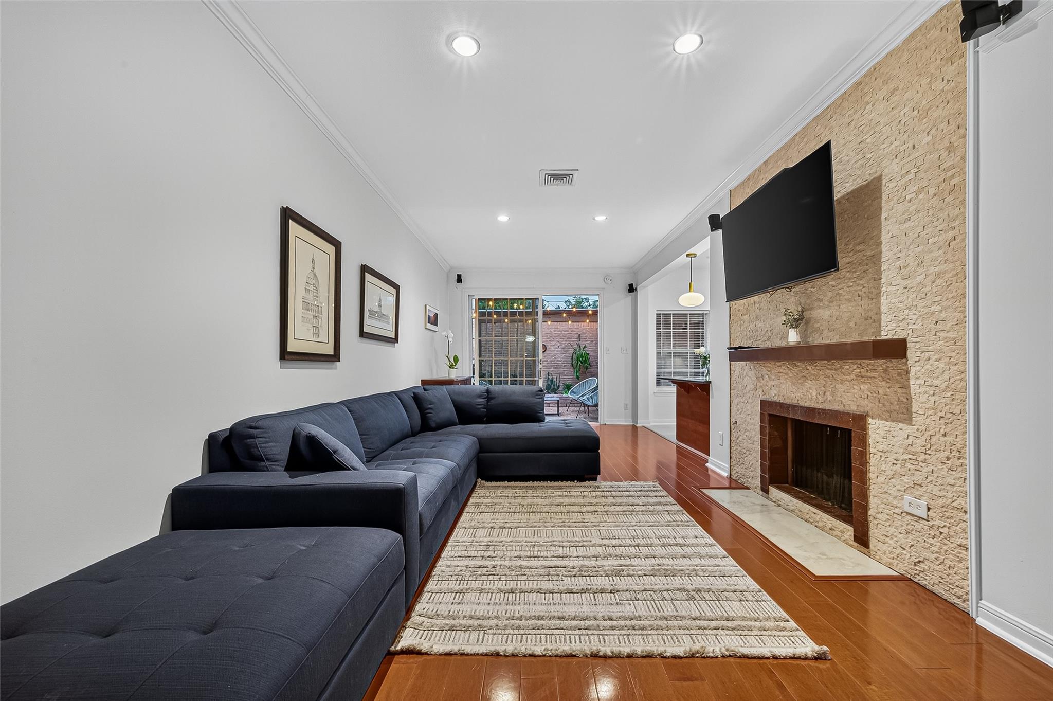 7604 Del Monte Drive