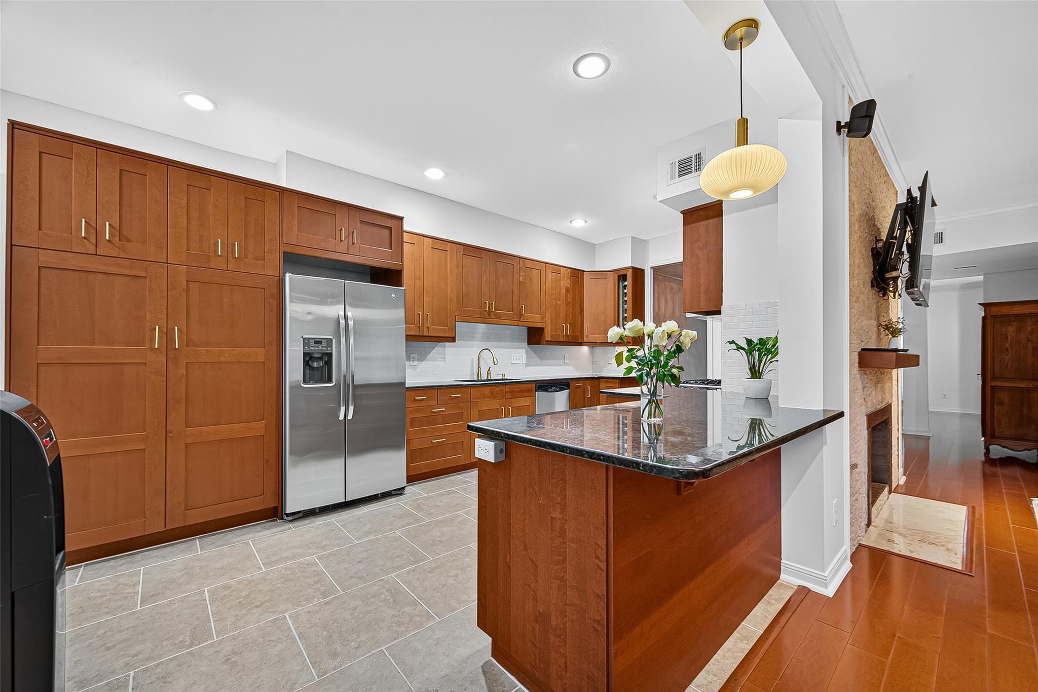 7604 Del Monte Drive