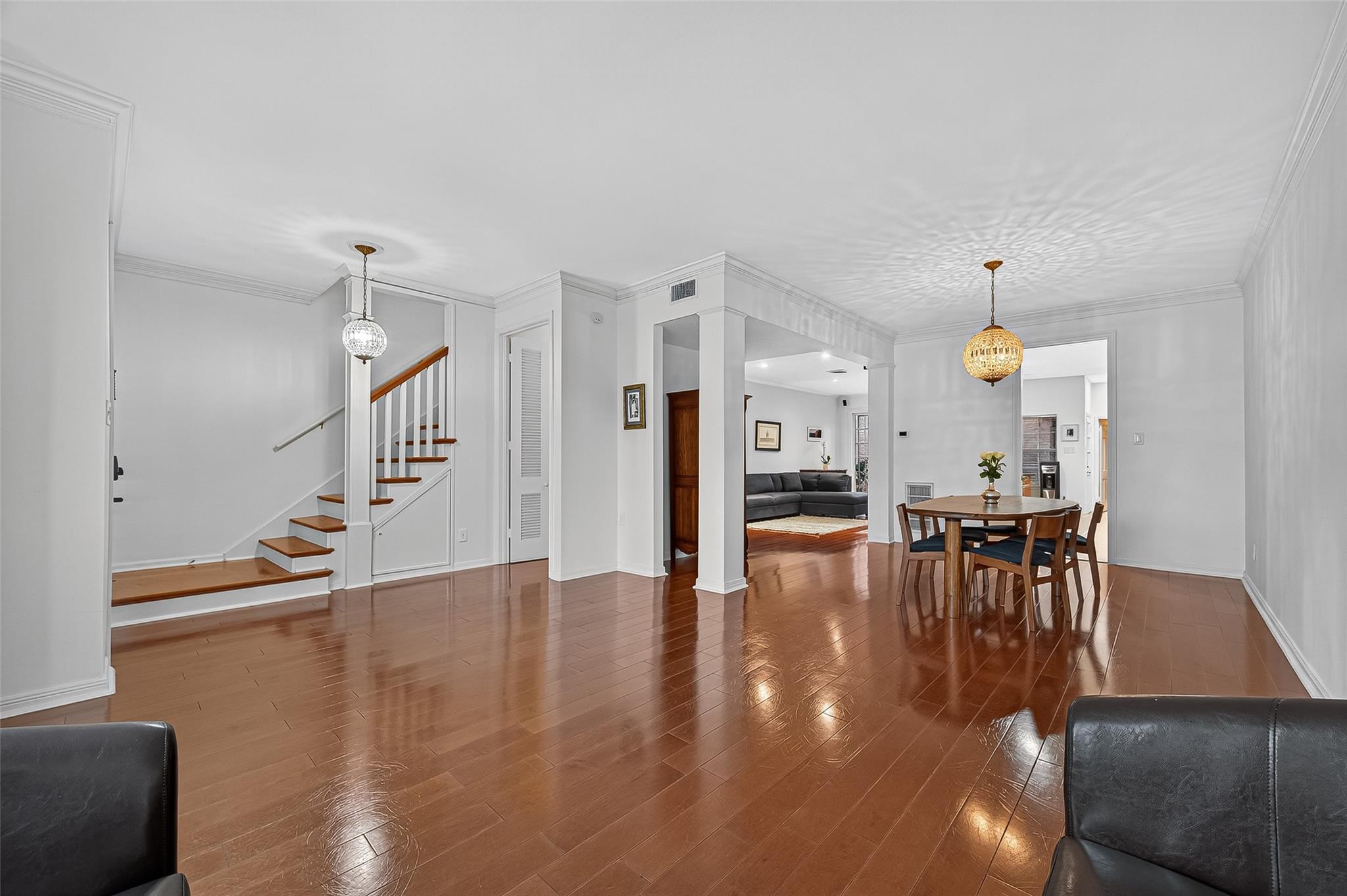 7604 Del Monte Drive