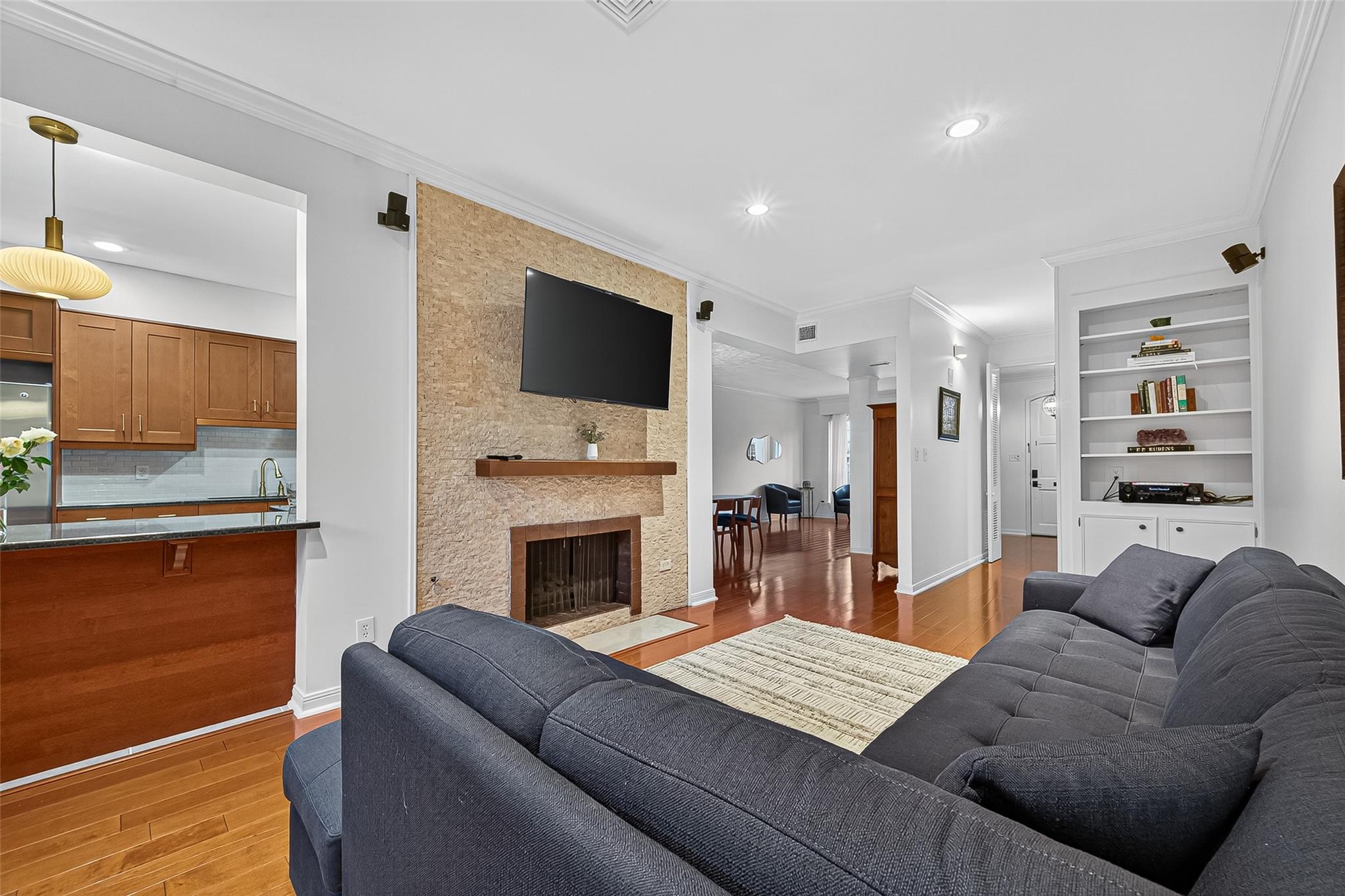 7604 Del Monte Drive