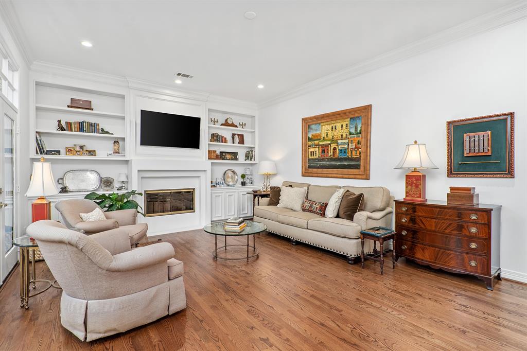 5726 Bering Circle