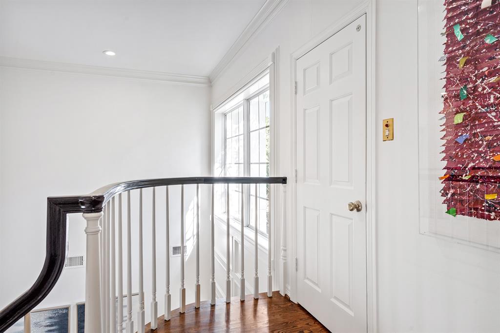 5726 Bering Circle