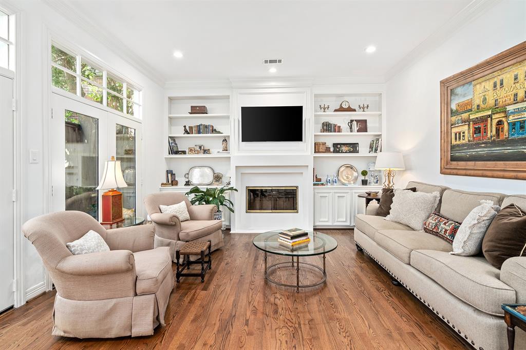 5726 Bering Circle