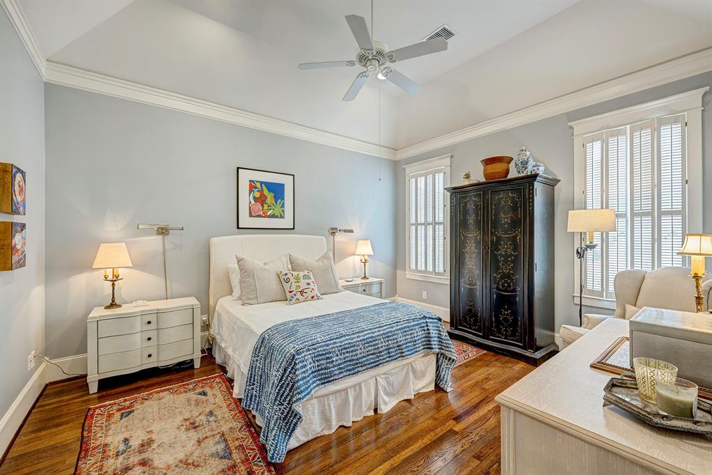 312 W 17th Street