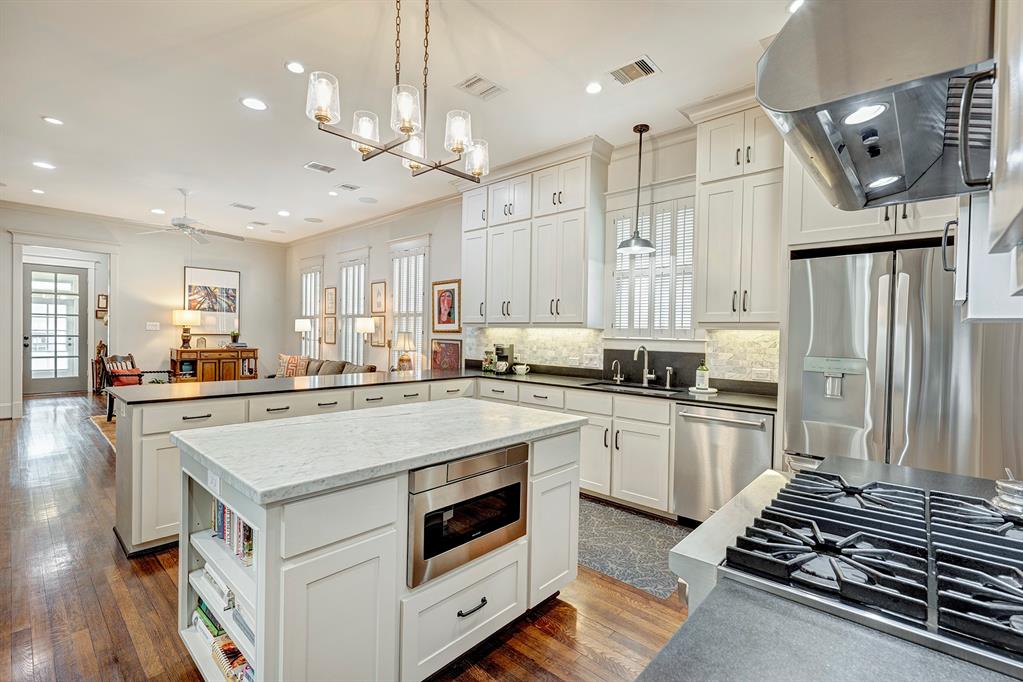 312 W 17th Street