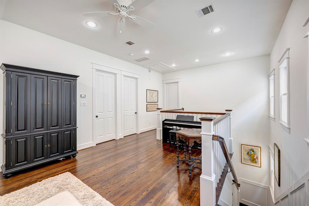 312 W 17th Street