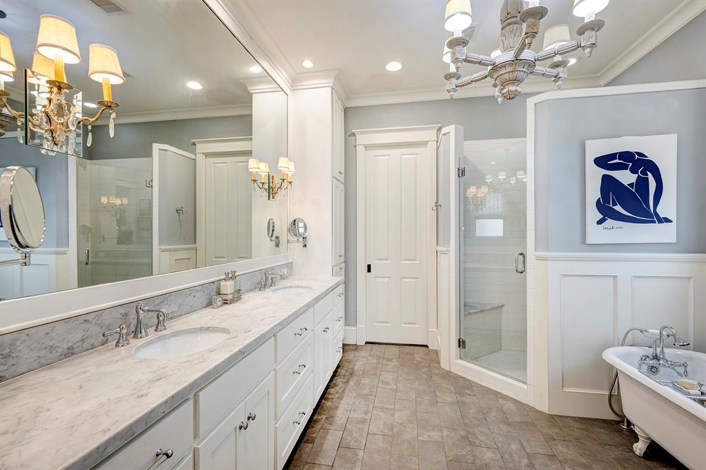 312 W 17th Street