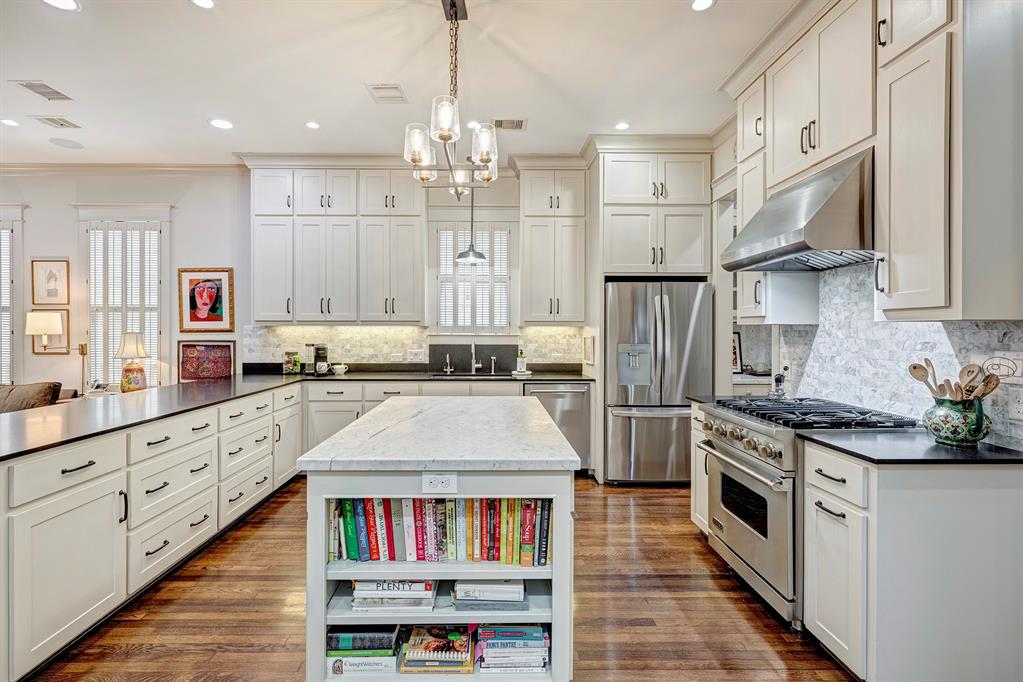 312 W 17th Street