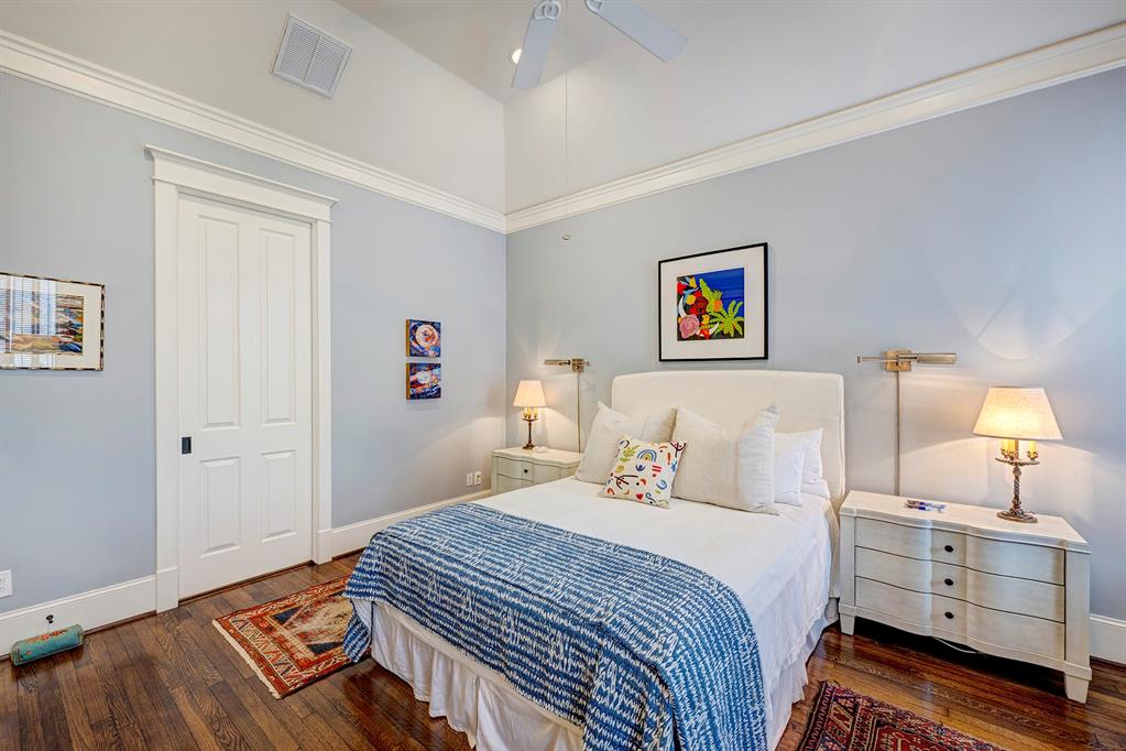312 W 17th Street