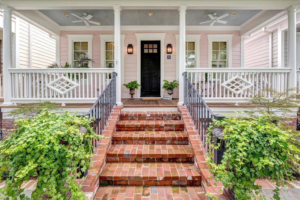 312 W 17th Street
