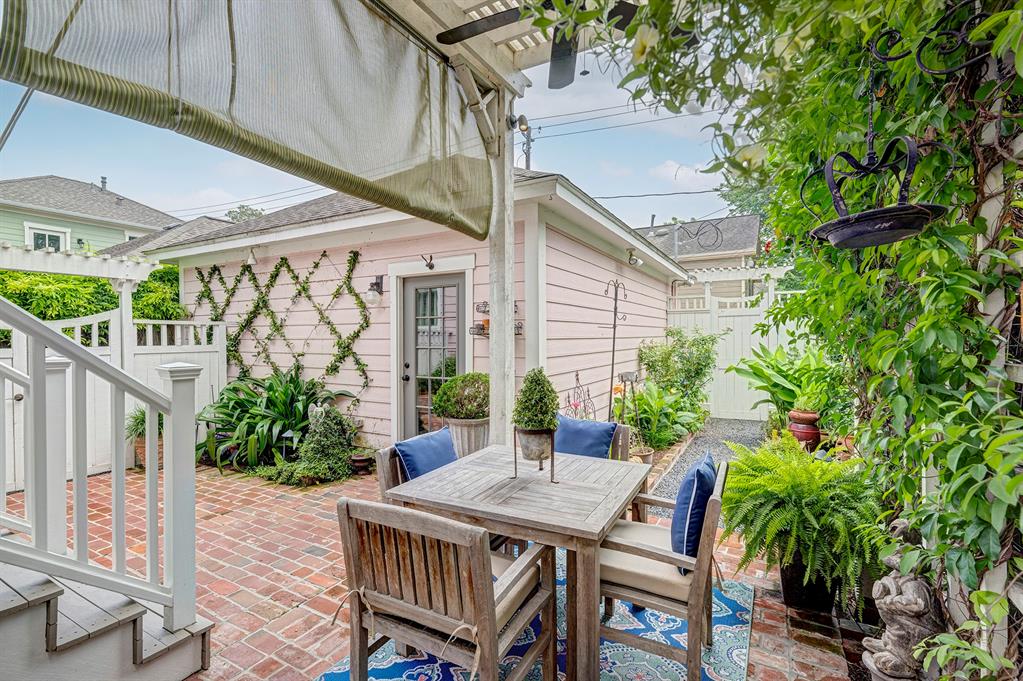 312 W 17th Street