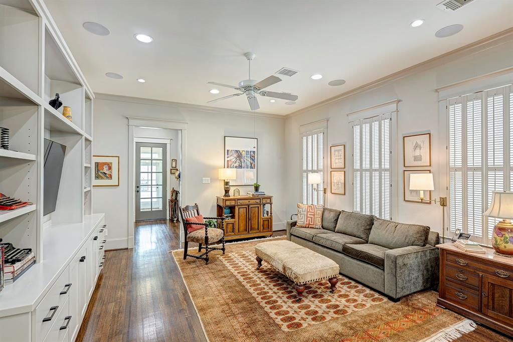312 W 17th Street