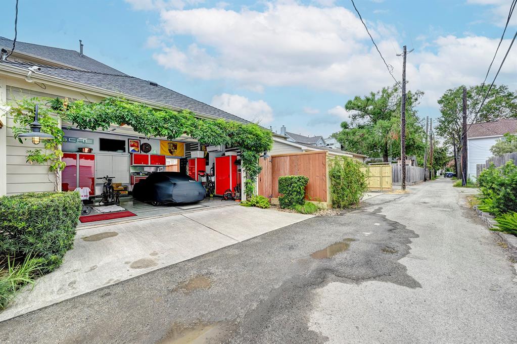 934 Columbia Street