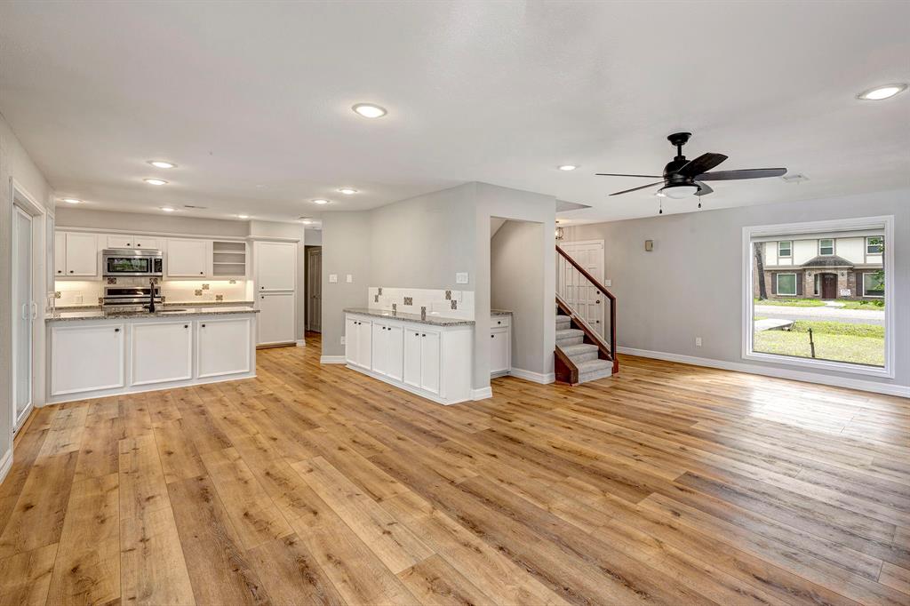 11903 N Blackjack Oak Circle