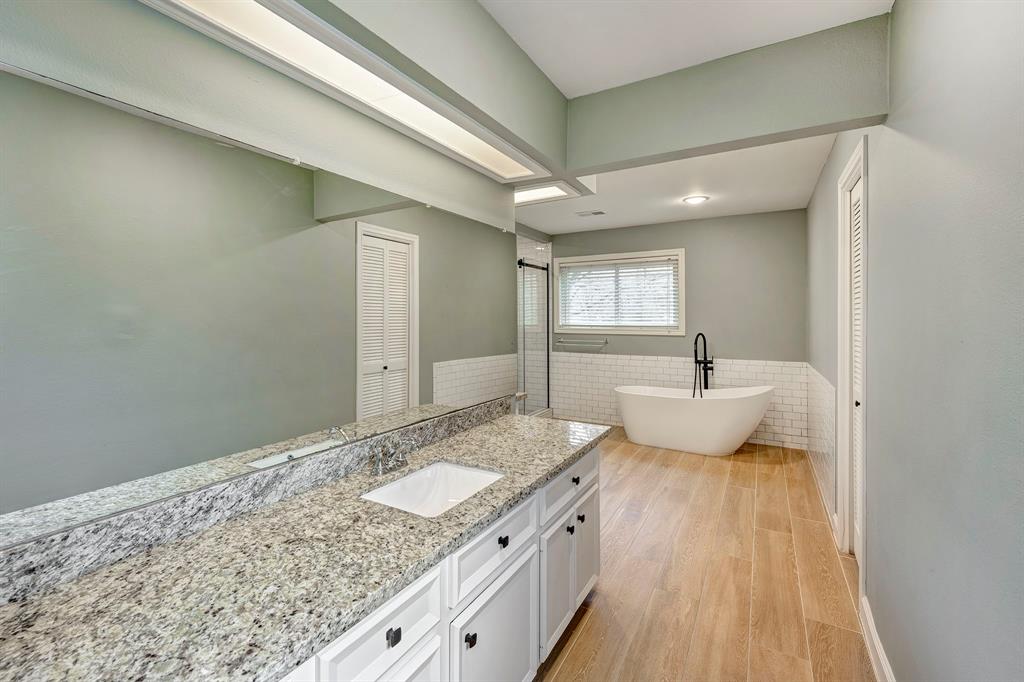 11903 N Blackjack Oak Circle