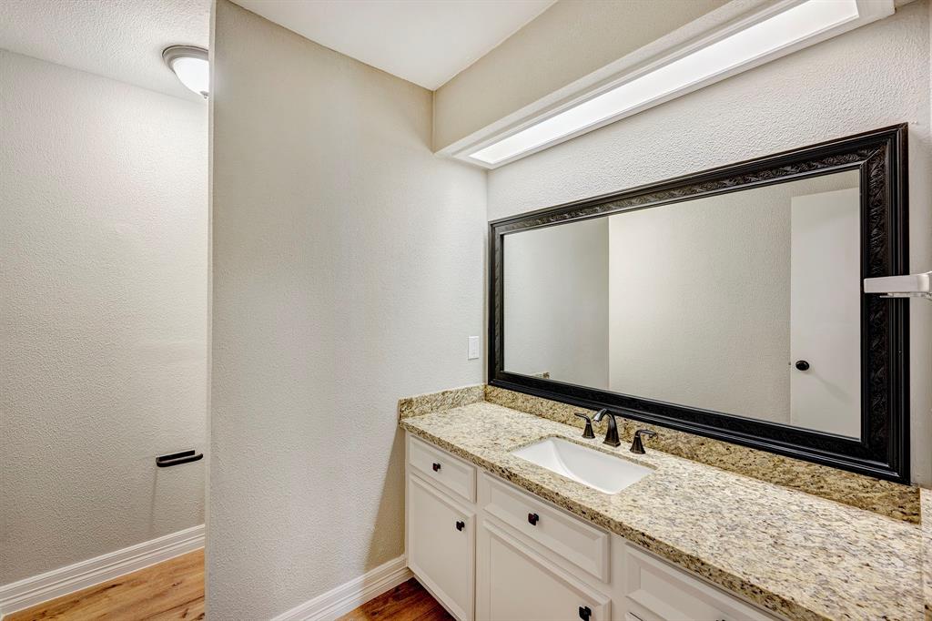 11903 N Blackjack Oak Circle