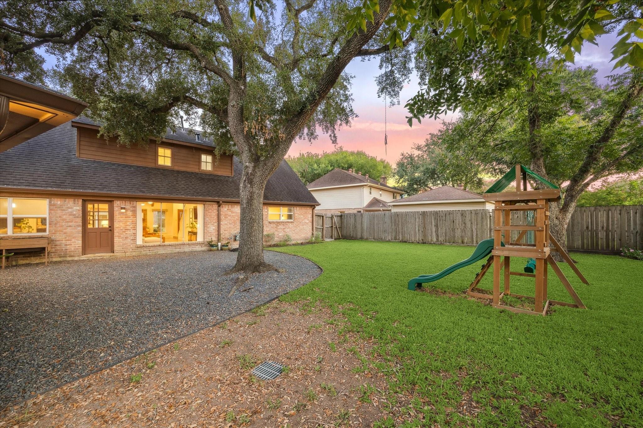 1914 Willowlake Drive