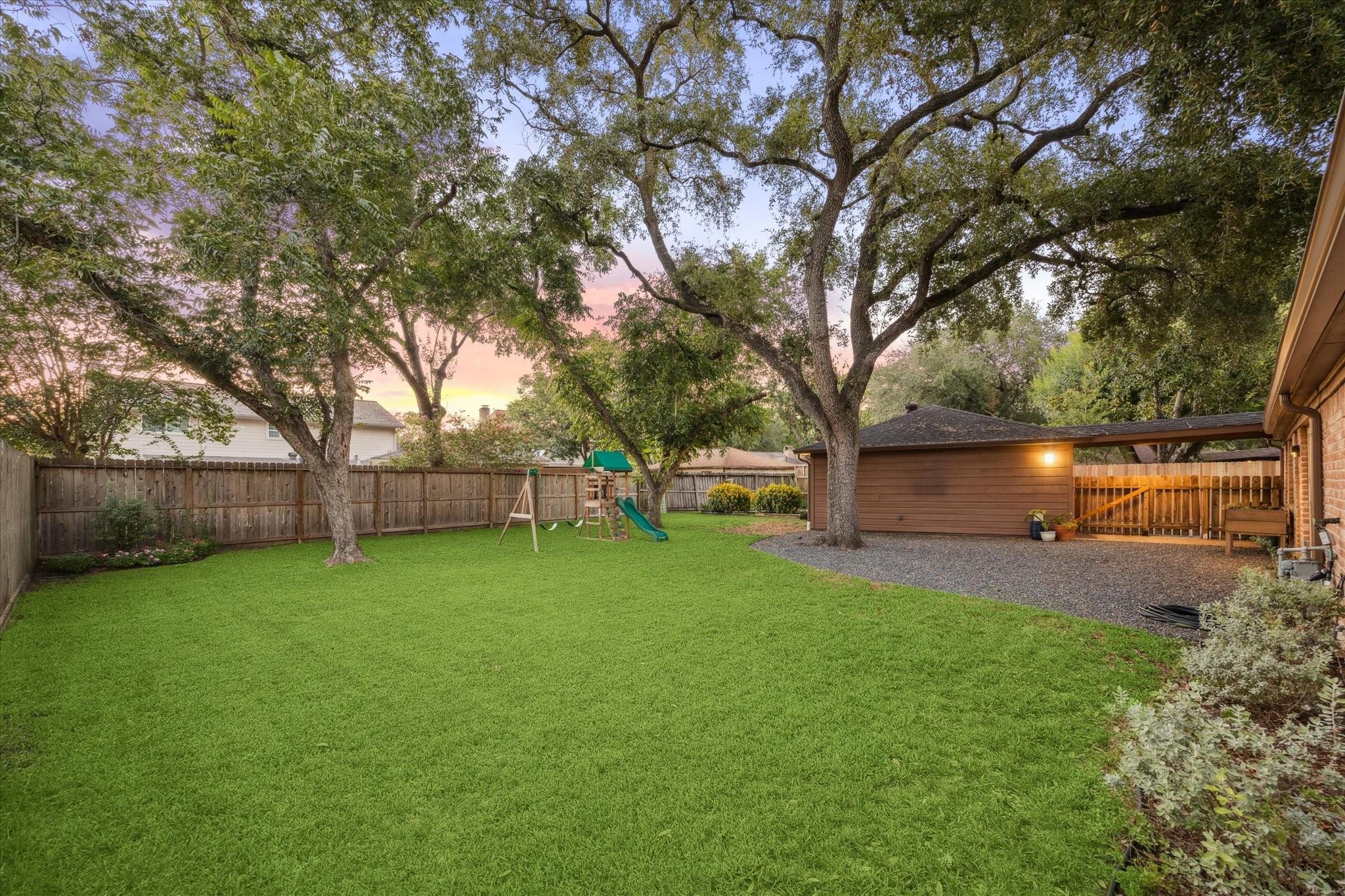 1914 Willowlake Drive