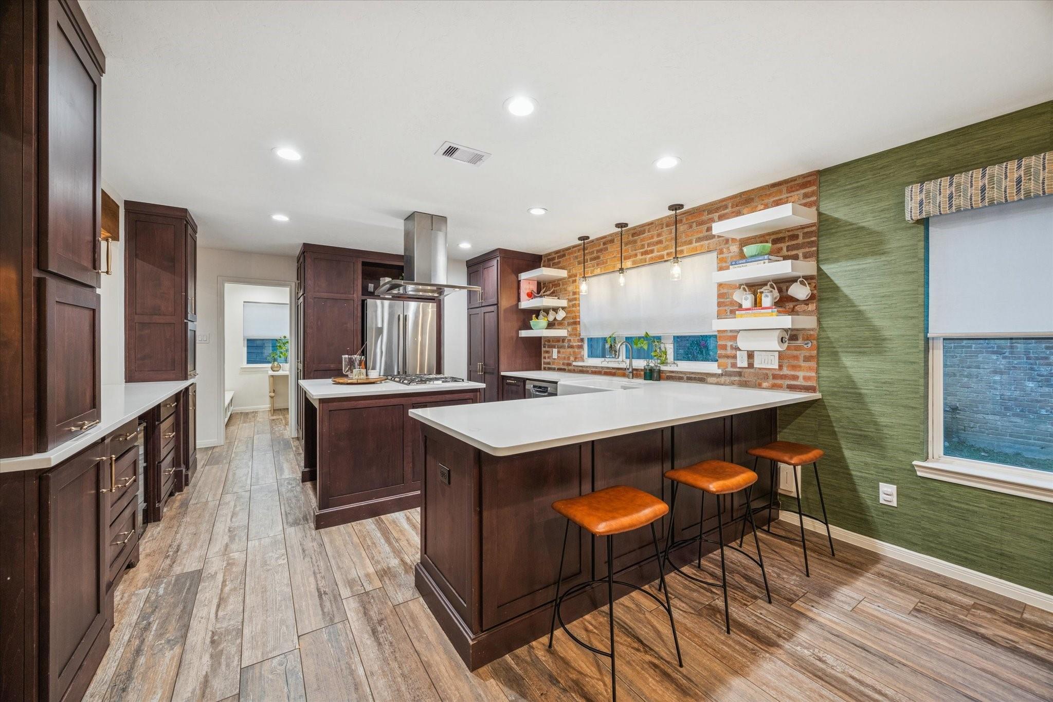 1914 Willowlake Drive