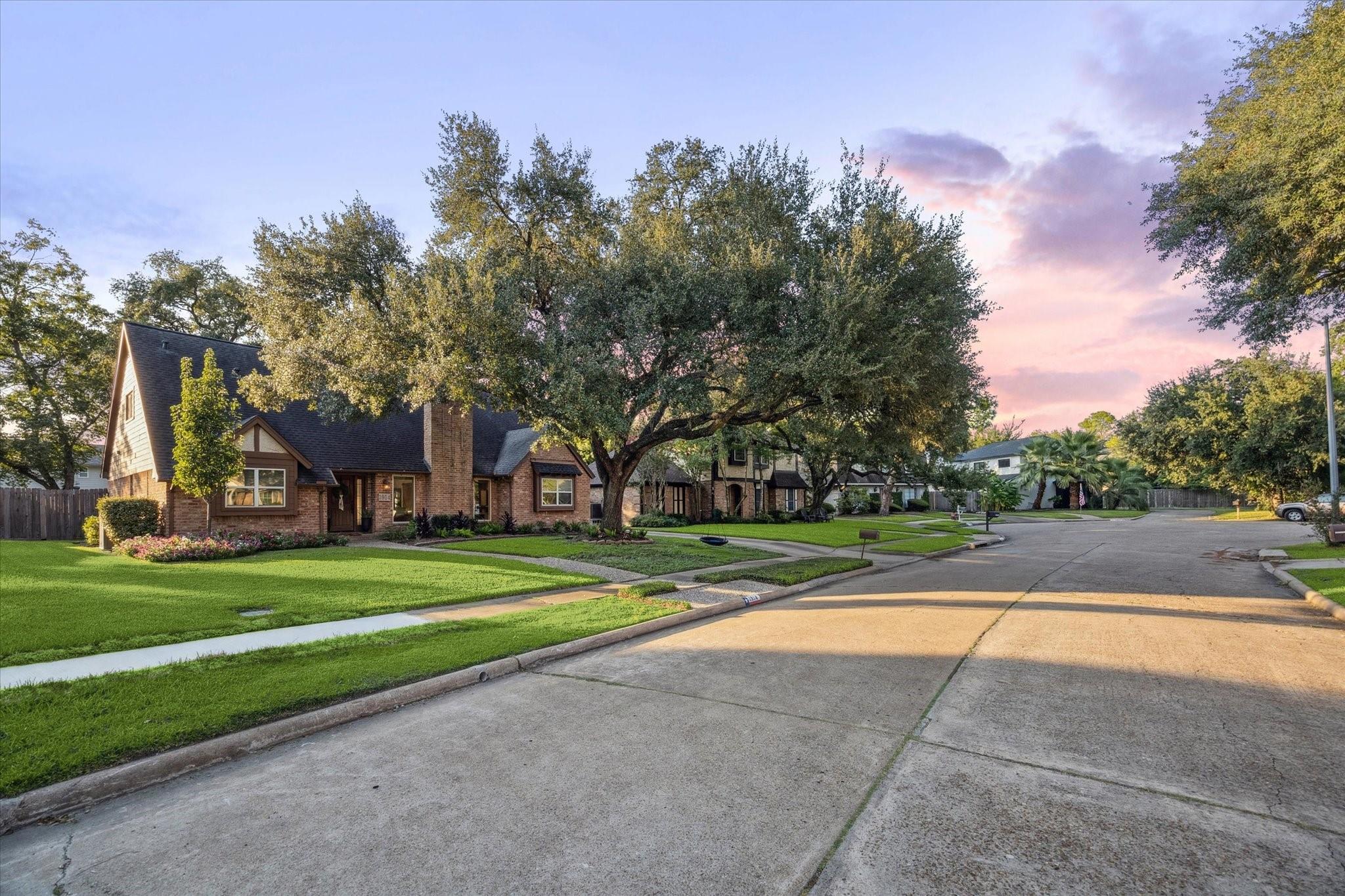 1914 Willowlake Drive