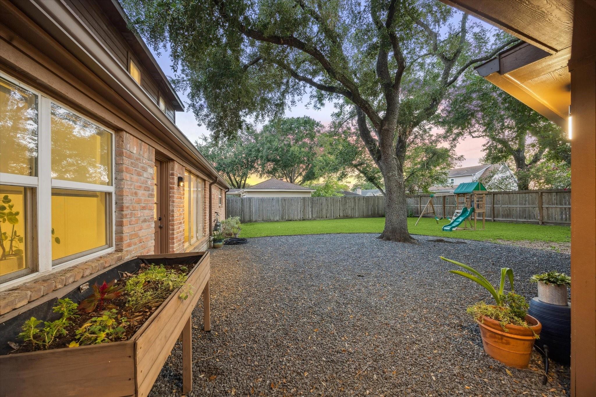 1914 Willowlake Drive