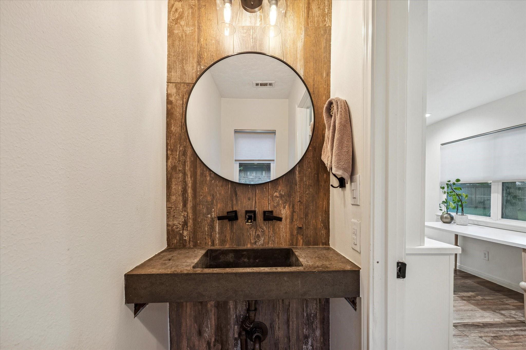 1914 Willowlake Drive