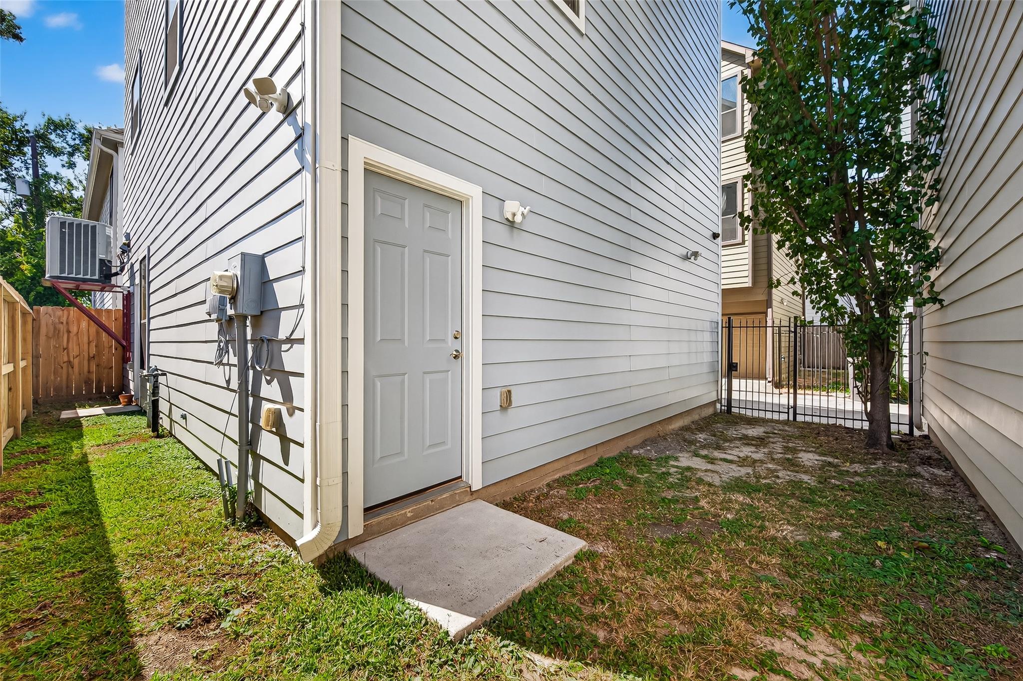 828 W 19th Street # B