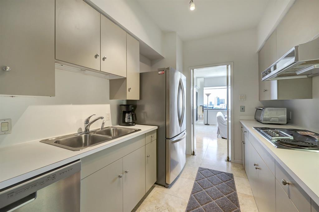 5000 Montrose Boulevard # 17A